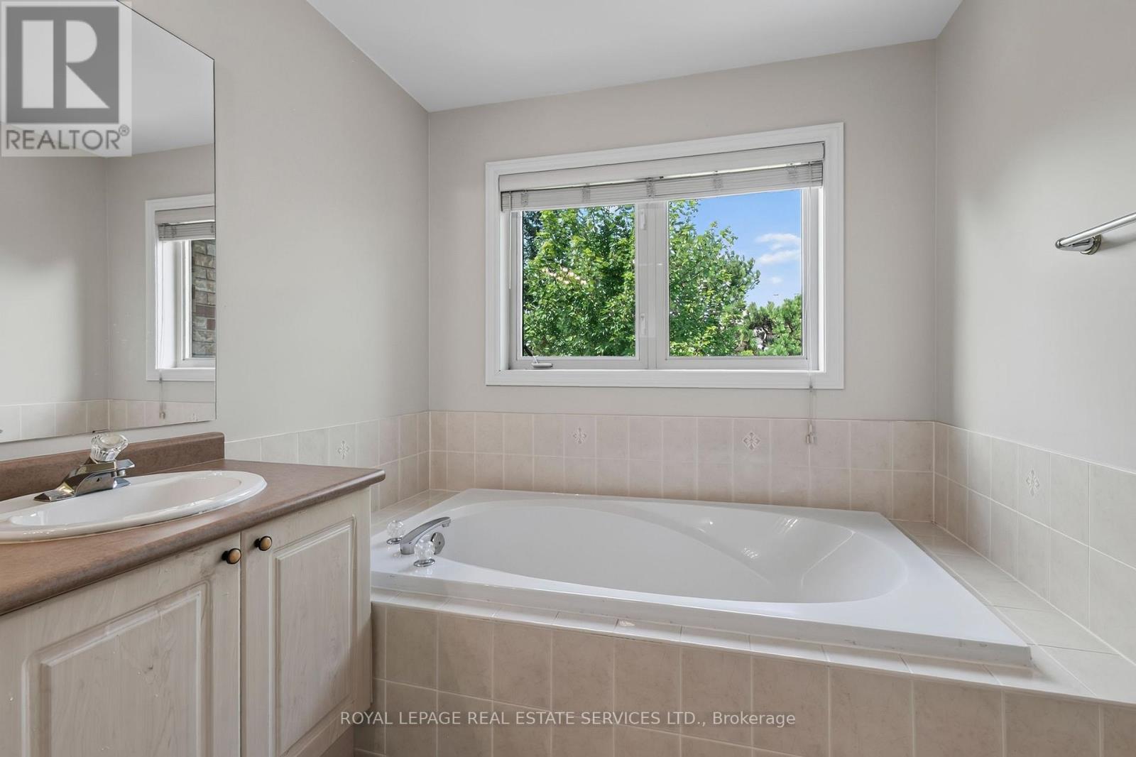 2329 Glenfield Road, Oakville, Ontario  L6M 3V1 - Photo 25 - W13756410