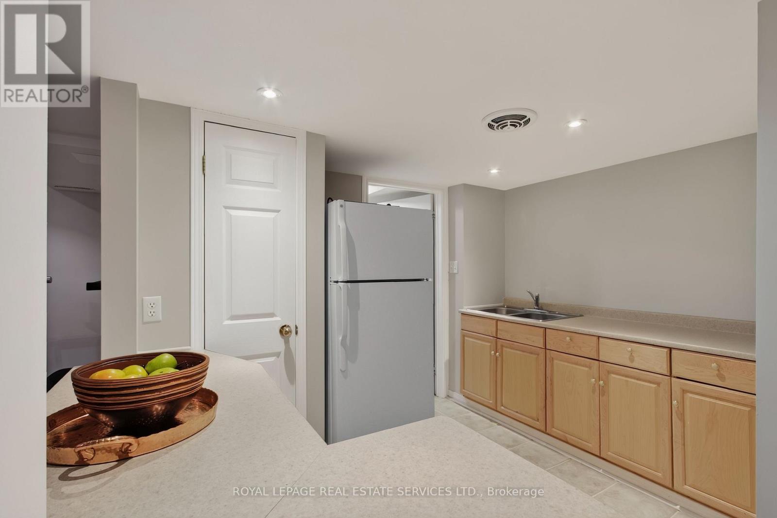 2329 Glenfield Road, Oakville, Ontario  L6M 3V1 - Photo 33 - W13756410