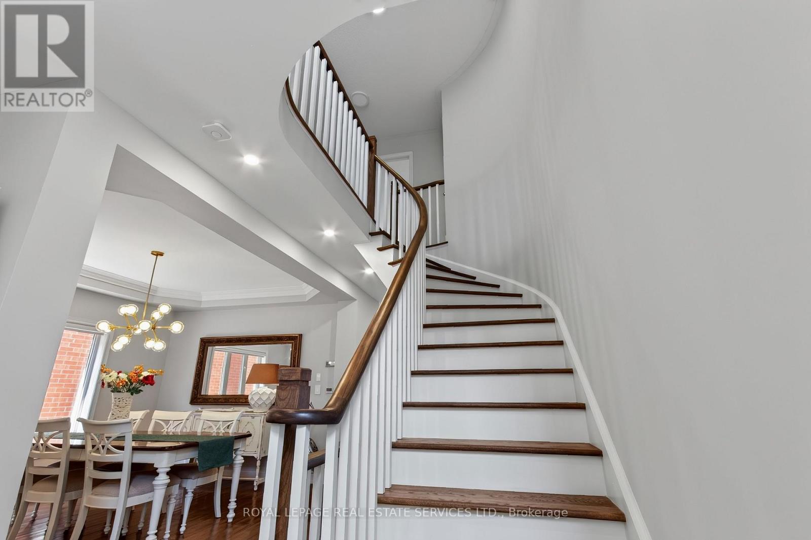 2329 Glenfield Road, Oakville, Ontario  L6M 3V1 - Photo 9 - W13756410