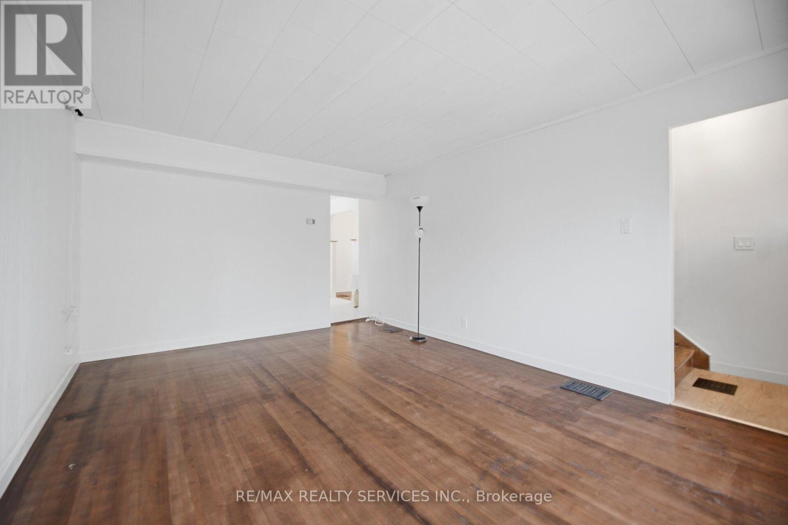 3051 Churchill Avenue, Mississauga, Ontario  L4T 1R4 - Photo 11 - W13756424