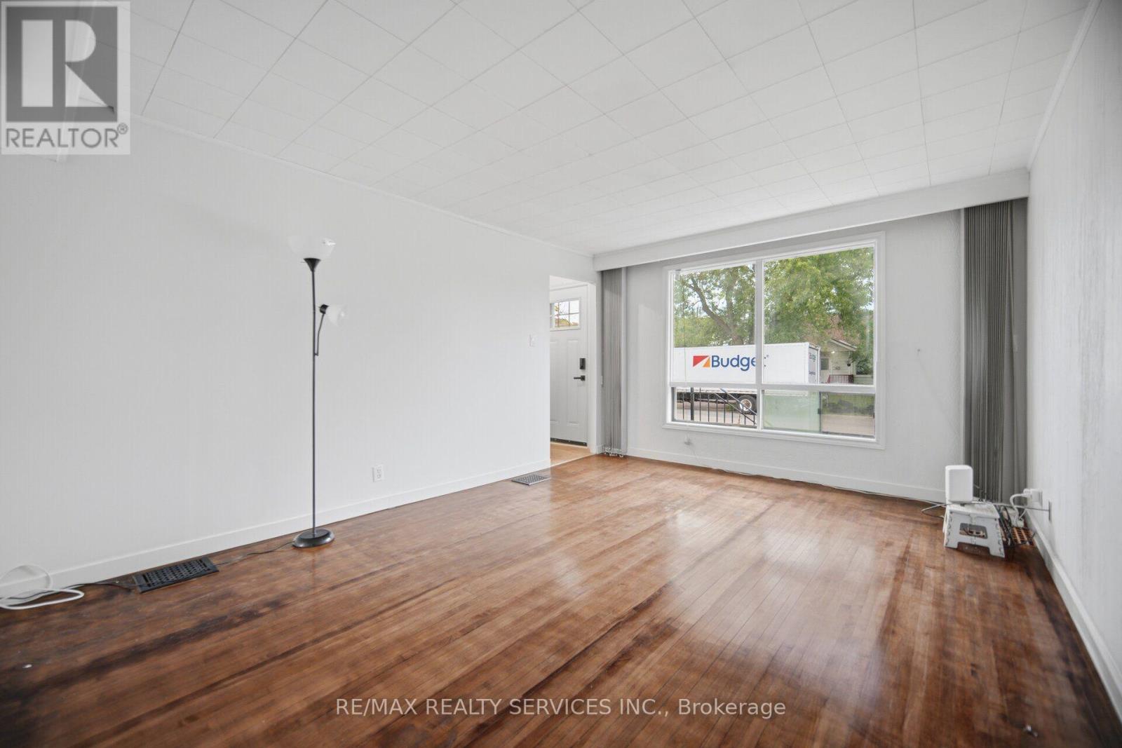 3051 Churchill Avenue, Mississauga, Ontario  L4T 1R4 - Photo 12 - W13756424