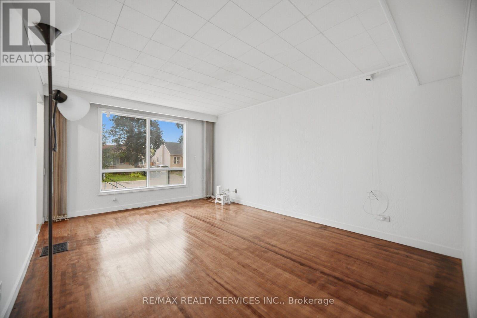 3051 Churchill Avenue, Mississauga, Ontario  L4T 1R4 - Photo 14 - W13756424
