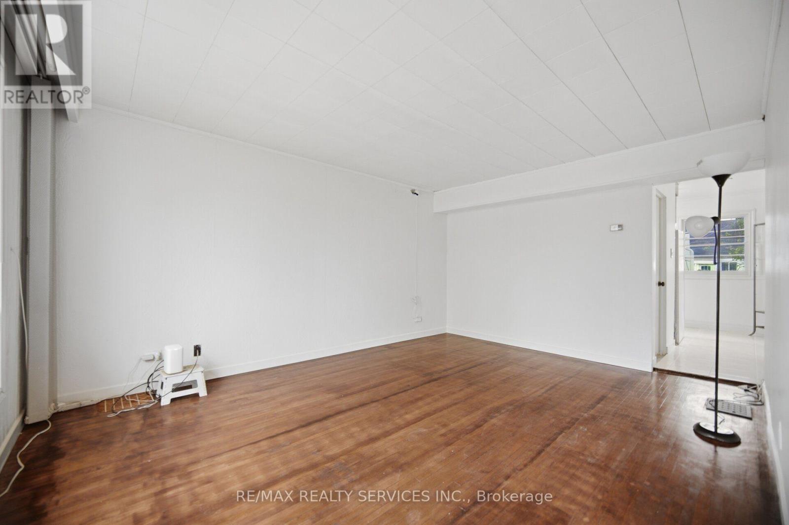 3051 Churchill Avenue, Mississauga, Ontario  L4T 1R4 - Photo 15 - W13756424