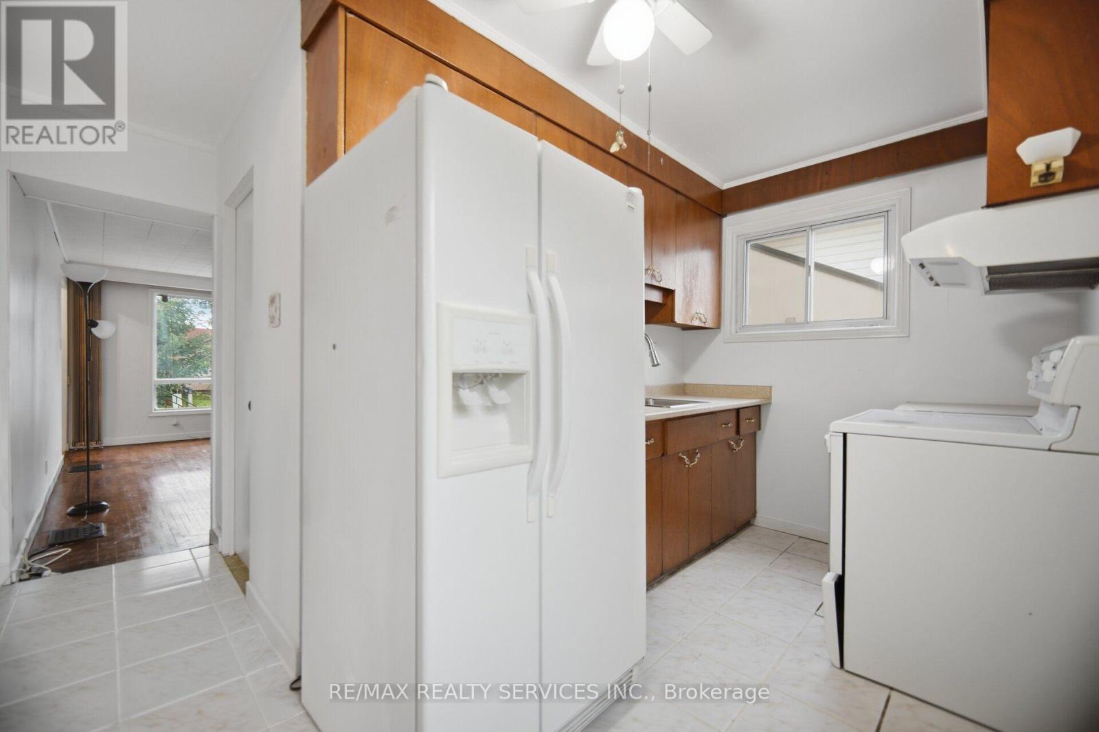 3051 Churchill Avenue, Mississauga, Ontario  L4T 1R4 - Photo 16 - W13756424