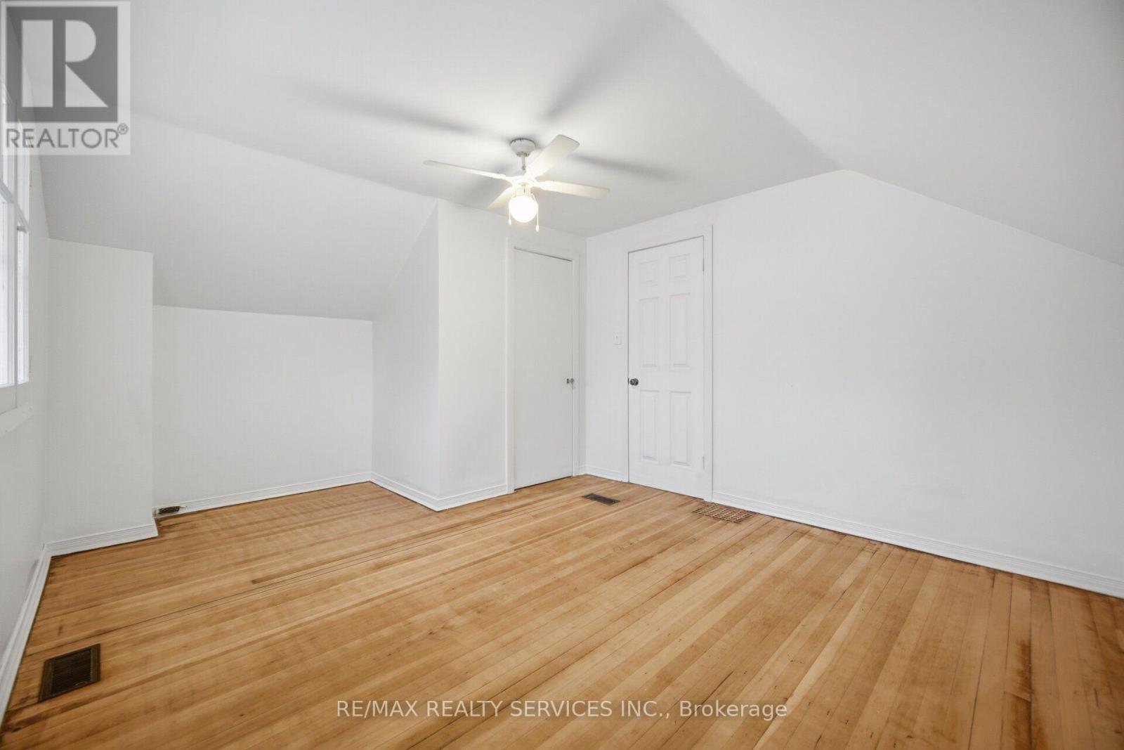3051 Churchill Avenue, Mississauga, Ontario  L4T 1R4 - Photo 34 - W13756424