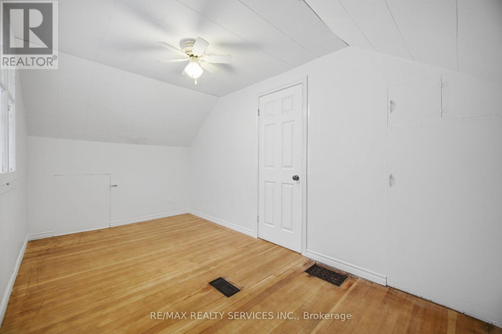 3051 Churchill Avenue, Mississauga, Ontario  L4T 1R4 - Photo 38 - W13756424