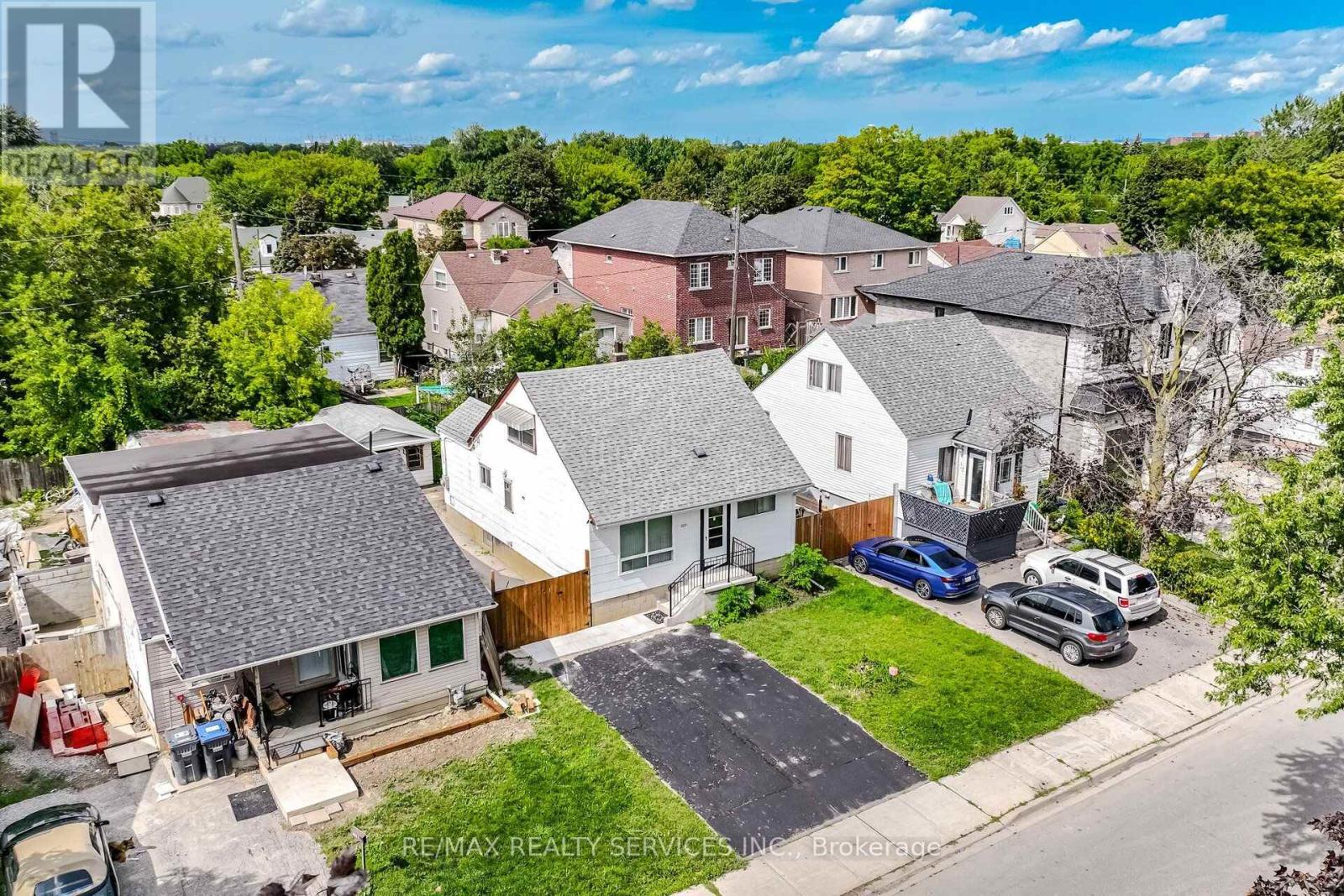 3051 Churchill Avenue, Mississauga, Ontario  L4T 1R4 - Photo 5 - W13756424