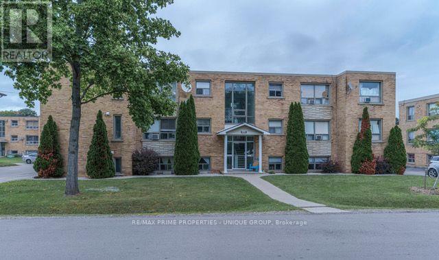 183 Maurice Drive, Oakville, Ontario  L6K 2W8 - Photo 1 - W13756534