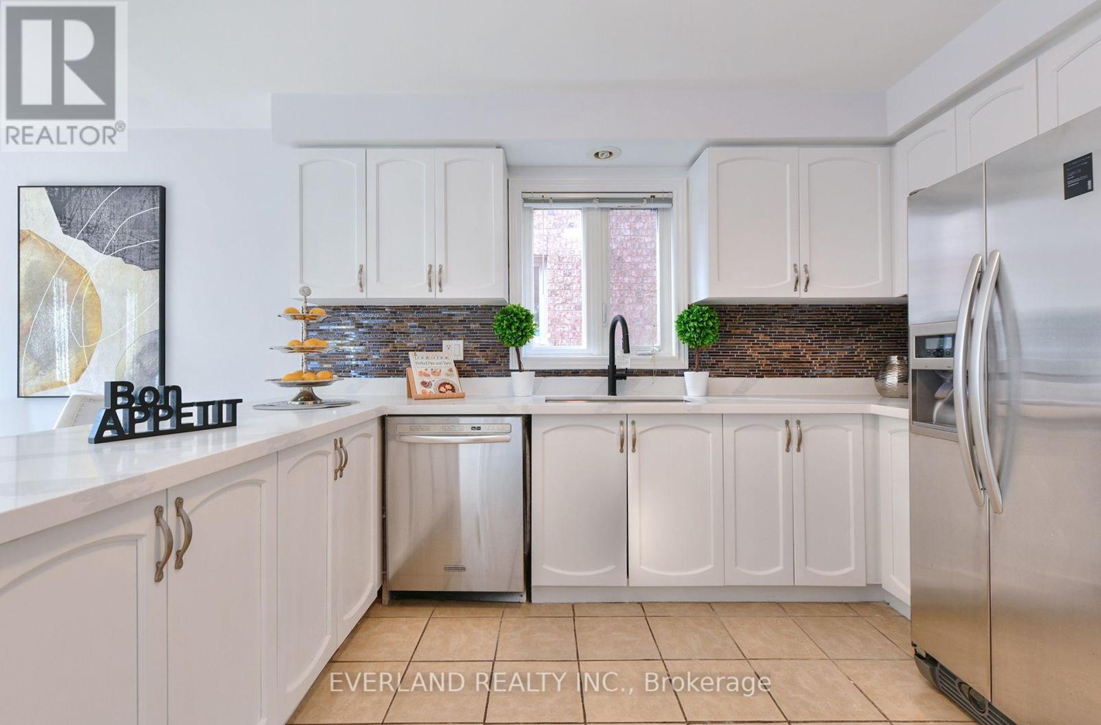 5386 Middlebury Drive N, Mississauga, Ontario  L5M 5E6 - Photo 15 - W13756578