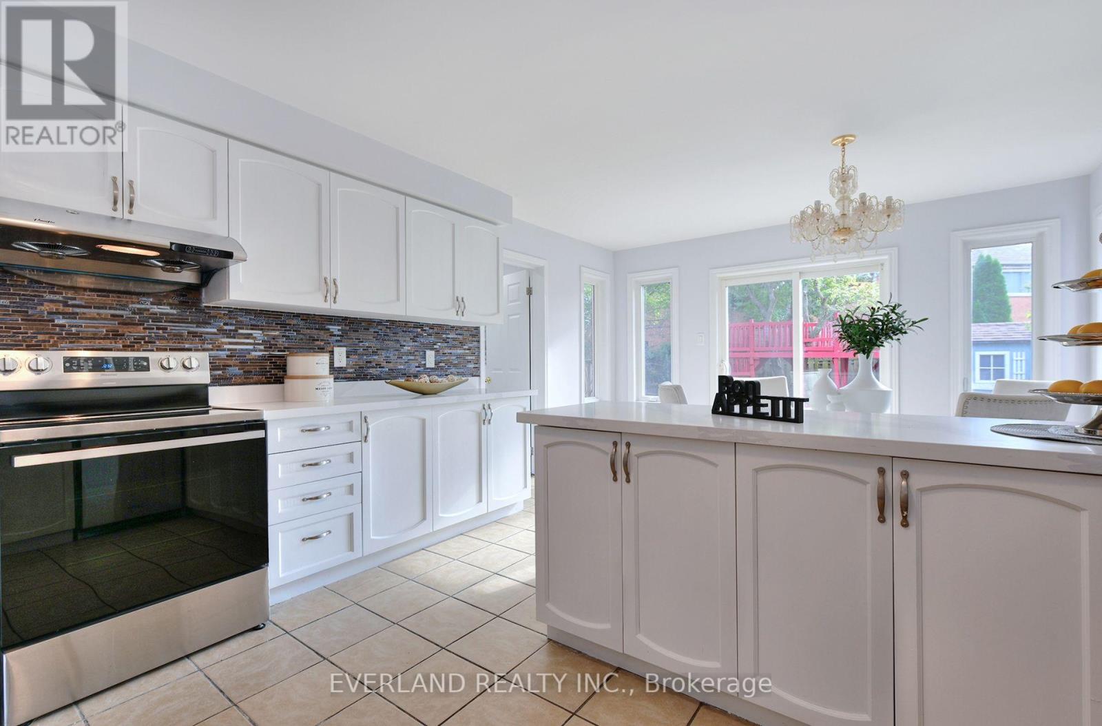 5386 Middlebury Drive N, Mississauga, Ontario  L5M 5E6 - Photo 17 - W13756578