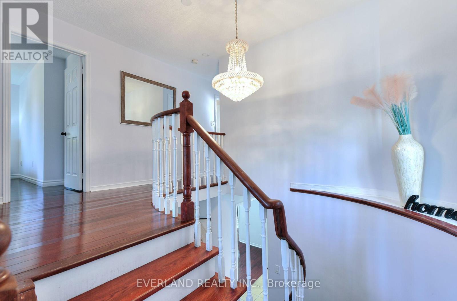5386 Middlebury Drive N, Mississauga, Ontario  L5M 5E6 - Photo 19 - W13756578