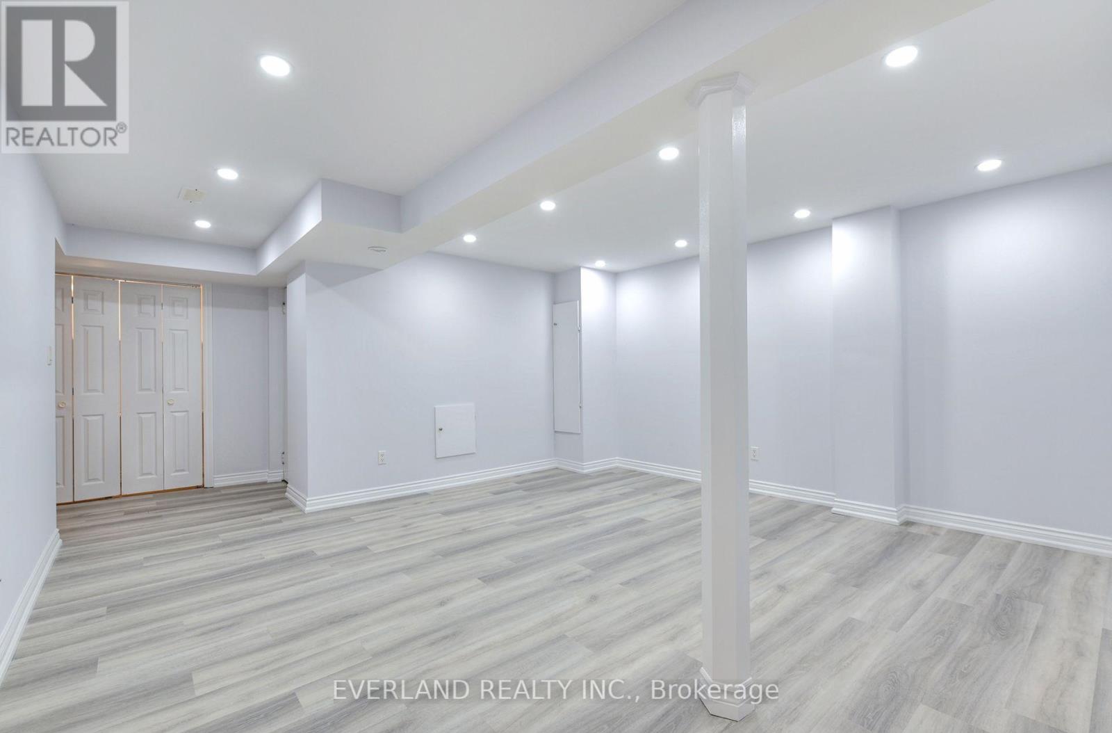 5386 Middlebury Drive N, Mississauga, Ontario  L5M 5E6 - Photo 35 - W13756578