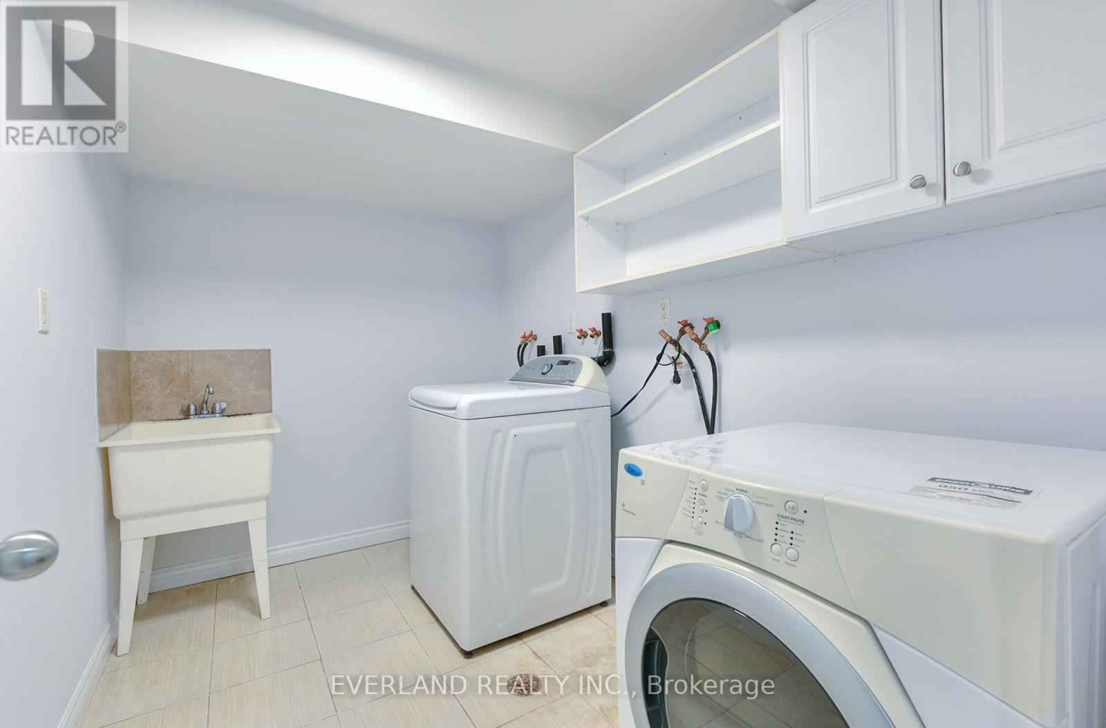 5386 Middlebury Drive N, Mississauga, Ontario  L5M 5E6 - Photo 39 - W13756578