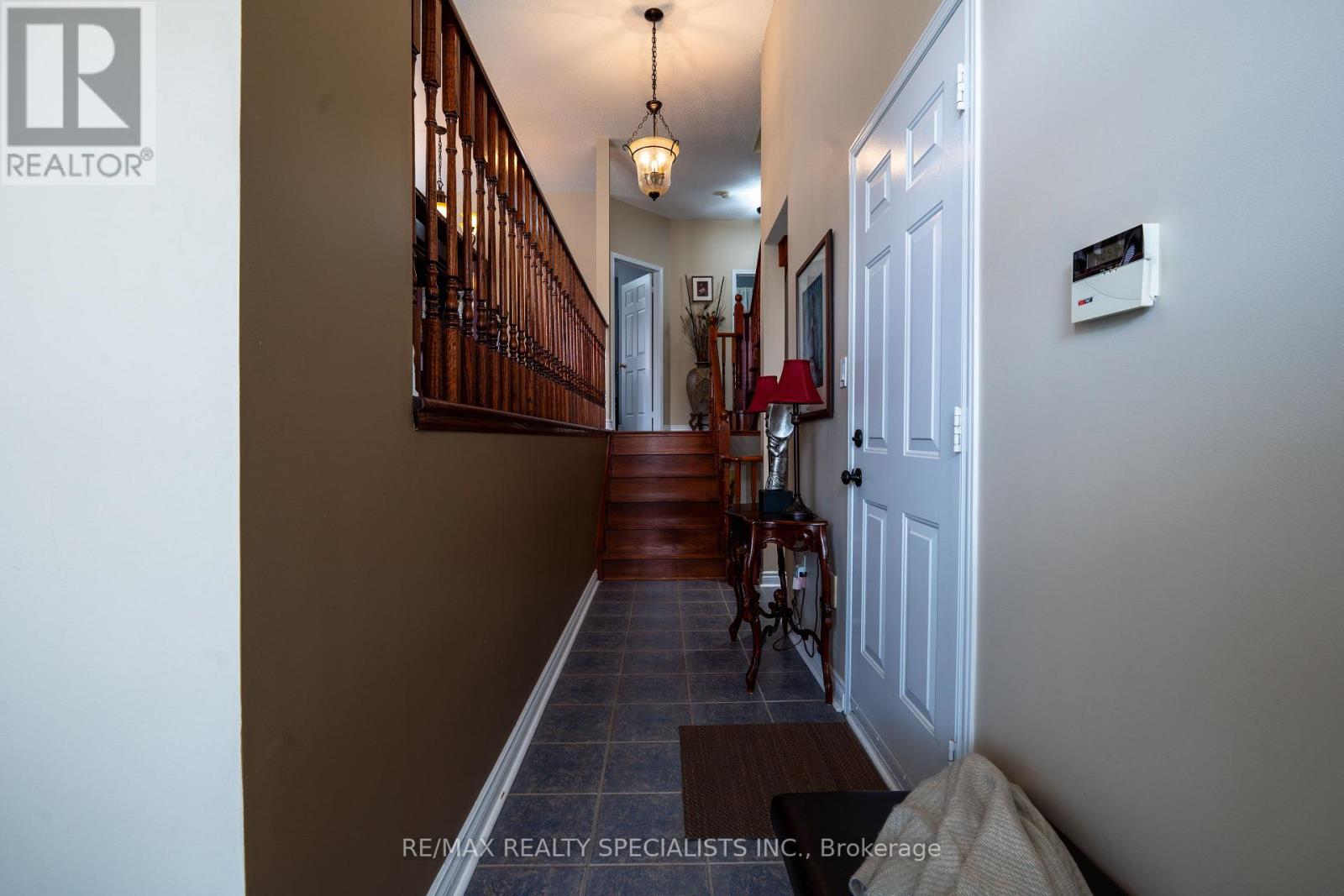 66 Ryegrass Crescent, Brampton, Ontario  L7A 3J9 - Photo 4 - W13756584