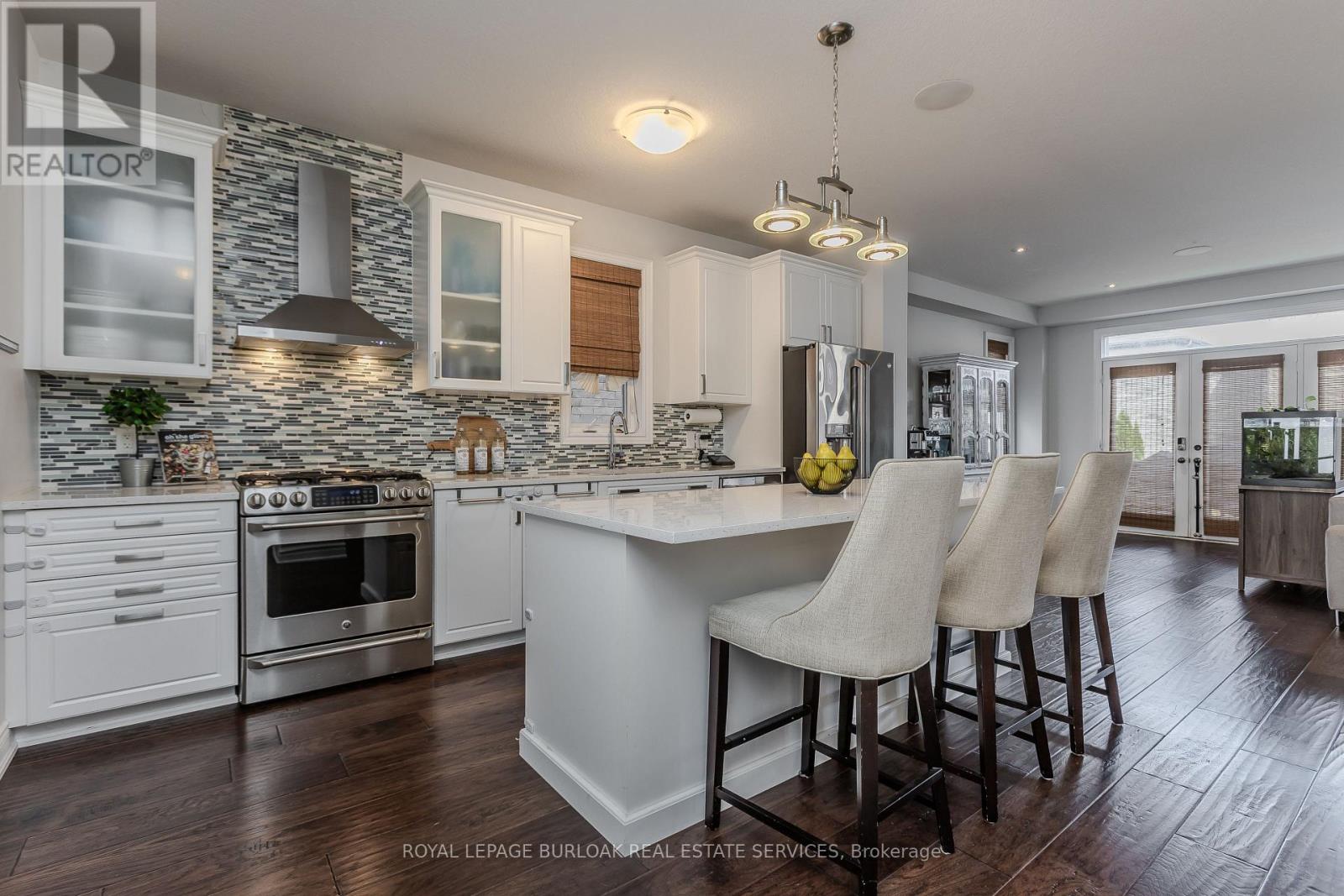 23 West Glen Avenue, Hamilton, Ontario  L8J 0H9 - Photo 3 - X13756270