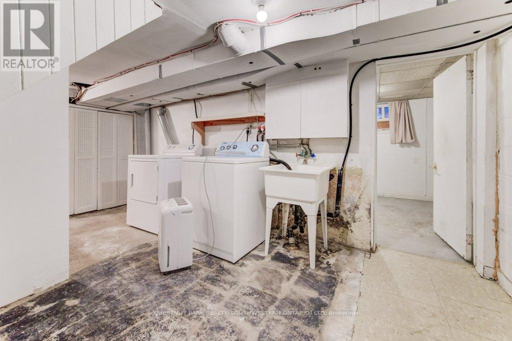 26 St. Leger Street, Kitchener, Ontario  N2H 4L9 - Photo 30 - X13756310