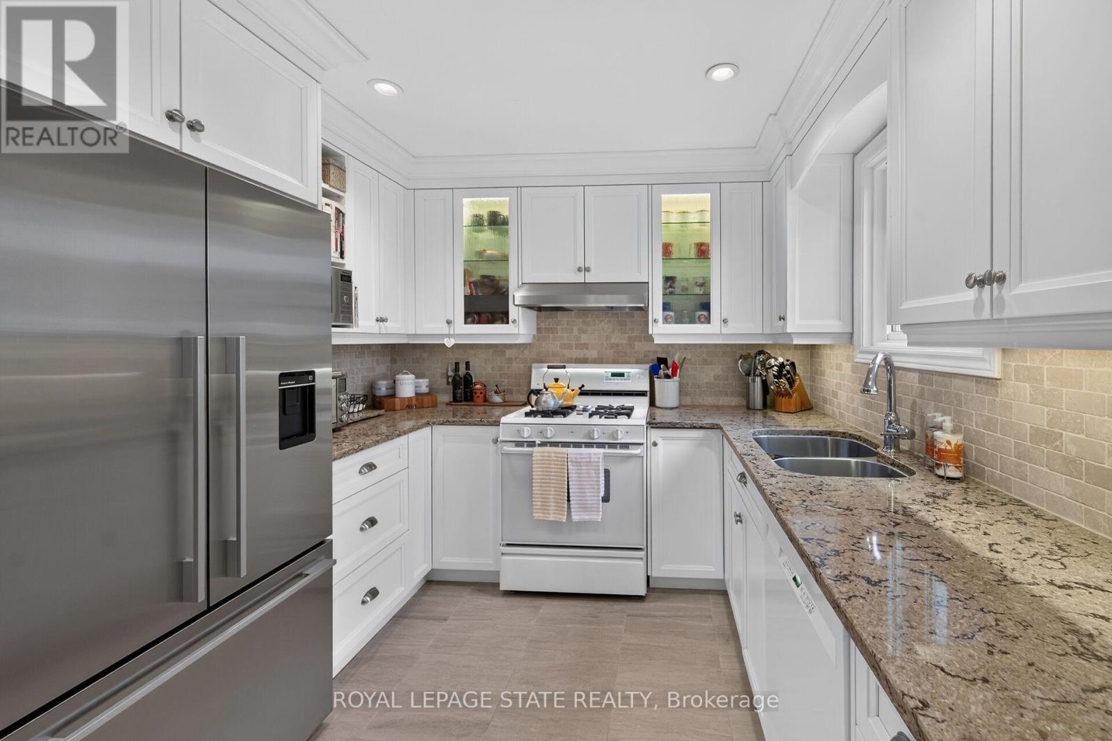 2 Novoco Drive, Hamilton, Ontario  L9C 7E7 - Photo 16 - X13756370