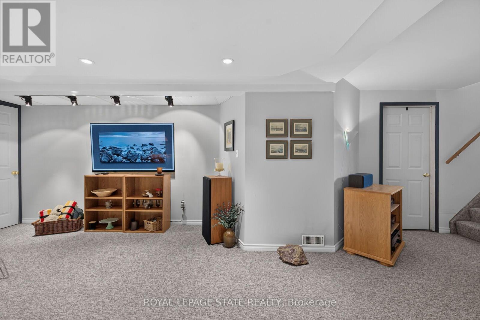 2 Novoco Drive, Hamilton, Ontario  L9C 7E7 - Photo 42 - X13756370