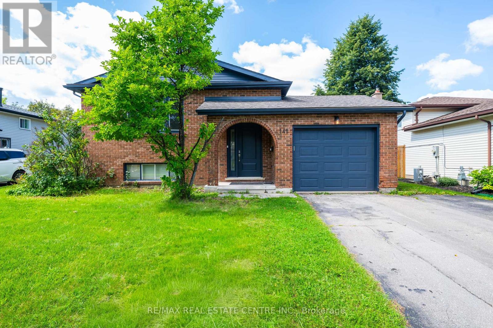 141 CEDAR CREST STREET, Kitchener, Ontario
