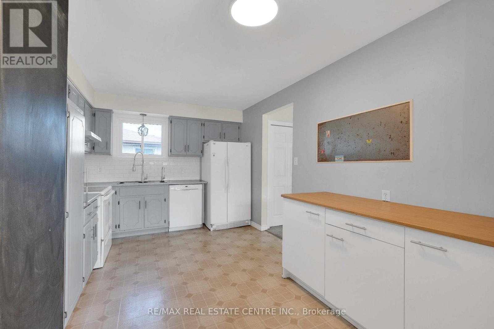 141 Cedar Crest Street, Kitchener, Ontario  N2N 2A6 - Photo 9 - X13756472