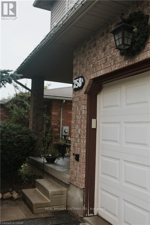 UNIT A - 258 INVERHURON CRESCENT, Waterloo, Ontario