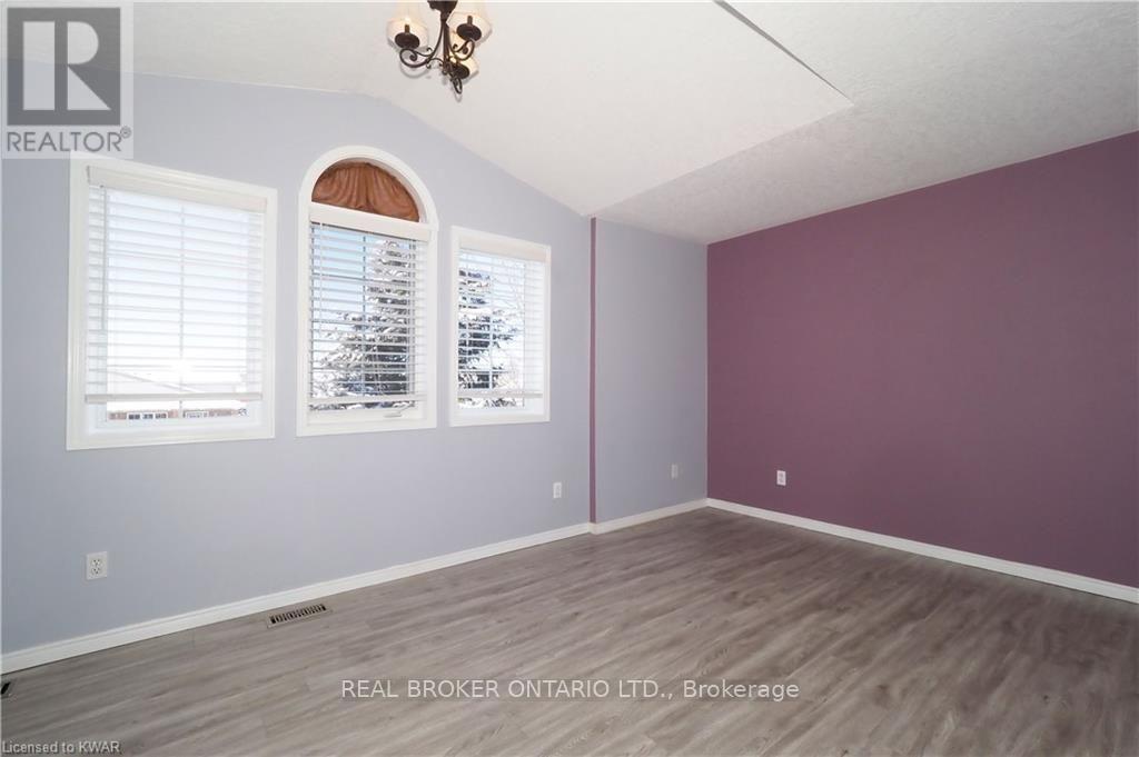 Unit A - 258 Inverhuron Crescent, Waterloo, Ontario  N2V 2H5 - Photo 20 - X13756506