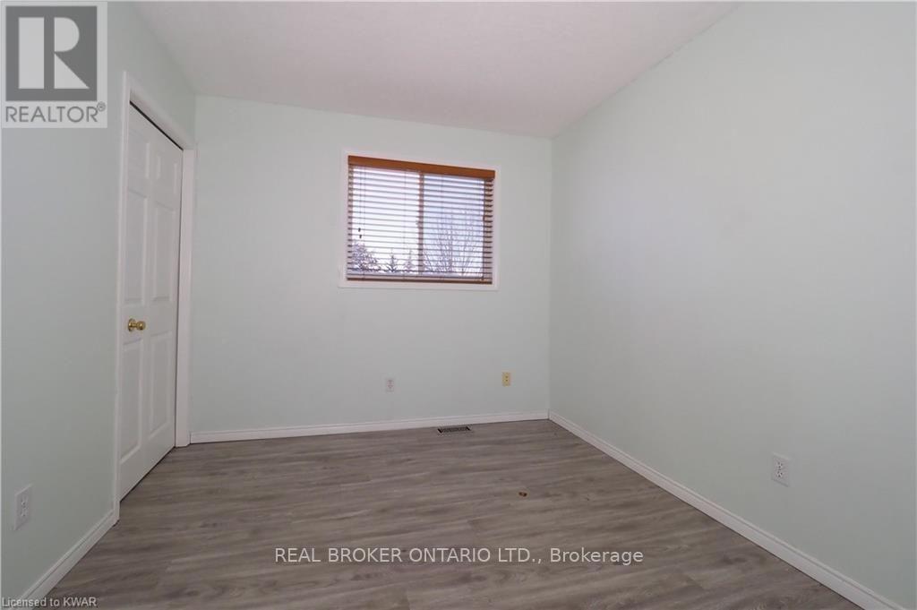 Unit A - 258 Inverhuron Crescent, Waterloo, Ontario  N2V 2H5 - Photo 25 - X13756506