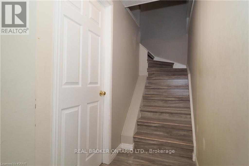 Unit A - 258 Inverhuron Crescent, Waterloo, Ontario  N2V 2H5 - Photo 27 - X13756506