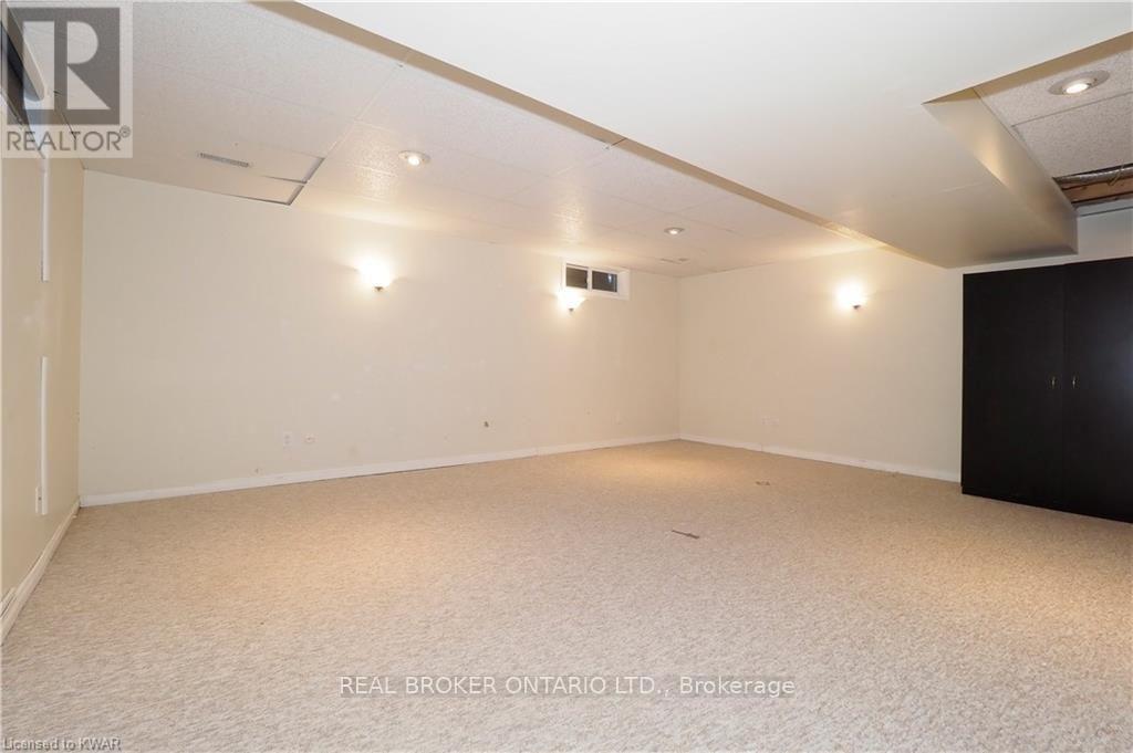 Unit A - 258 Inverhuron Crescent, Waterloo, Ontario  N2V 2H5 - Photo 28 - X13756506