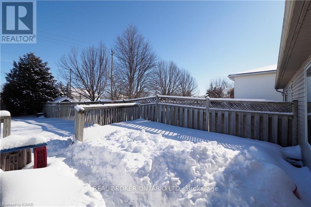 Unit A - 258 Inverhuron Crescent, Waterloo, Ontario  N2V 2H5 - Photo 36 - X13756506
