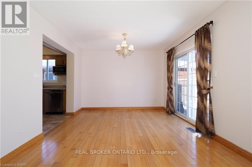 Unit A - 258 Inverhuron Crescent, Waterloo, Ontario  N2V 2H5 - Photo 9 - X13756506