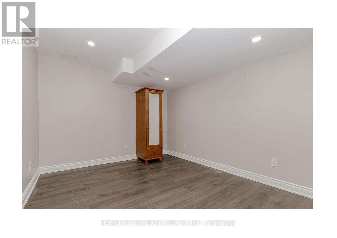 348 Activa Avenue, Kitchener, Ontario  N2E 4B8 - Photo 7 - X13756590