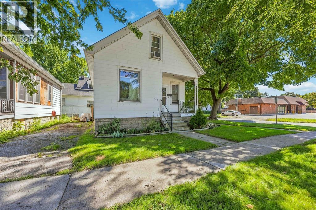 146 Mitton Street North, Sarnia, Ontario  N7T 6G8 - Photo 2 - 26021919