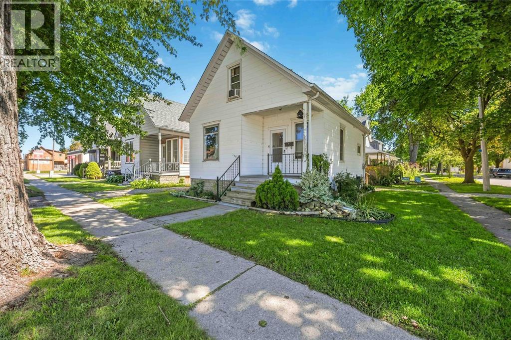 146 Mitton Street North, Sarnia, Ontario  N7T 6G8 - Photo 3 - 26021919
