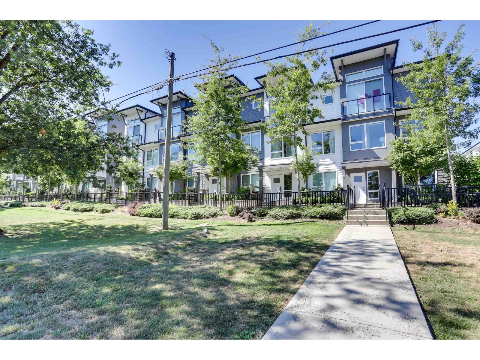 26 15030 28 Avenue, Surrey, British Columbia  V4P 0H3 - Photo 1 - R3162451