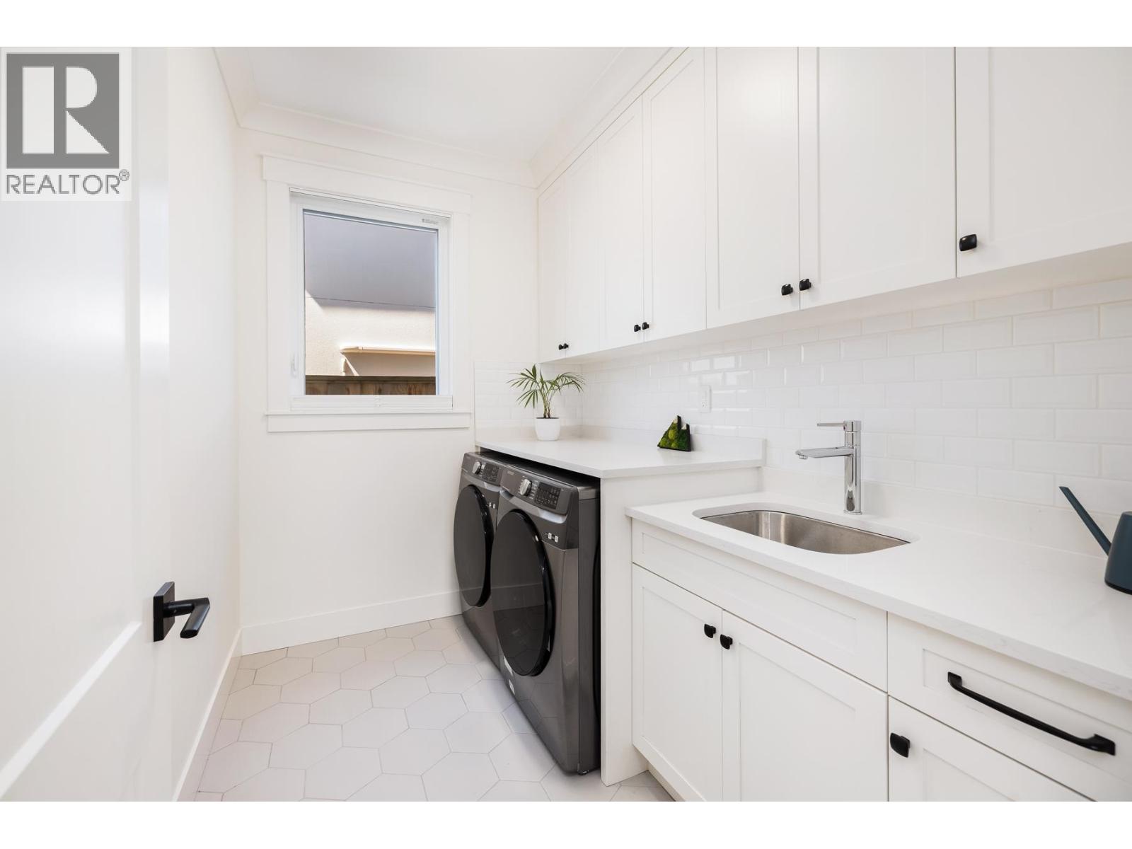 1750 Dempsey Road, North Vancouver, British Columbia  V7K 1T4 - Photo 15 - R3162230