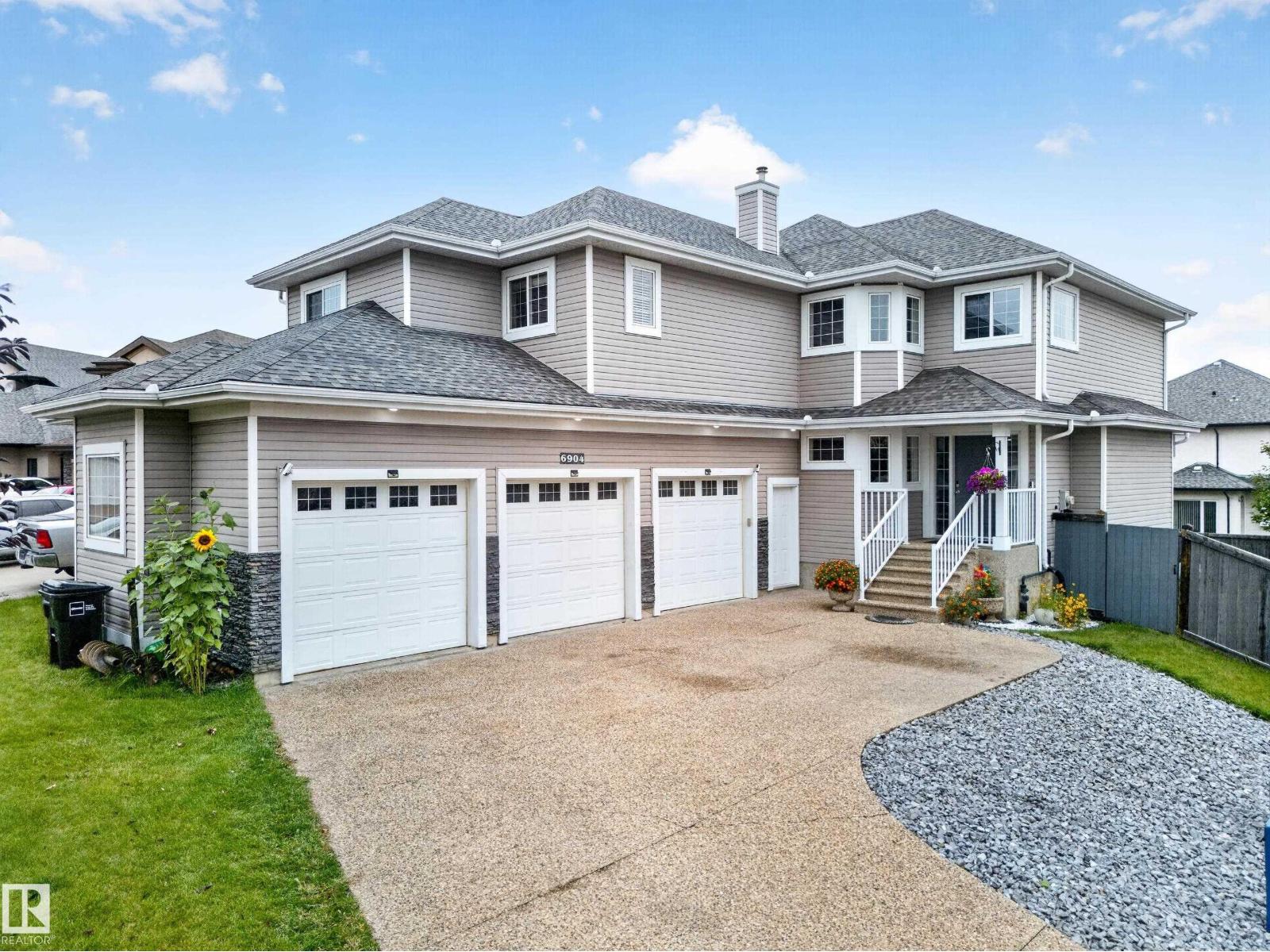 6904 18 AV SW, Edmonton, Alberta
