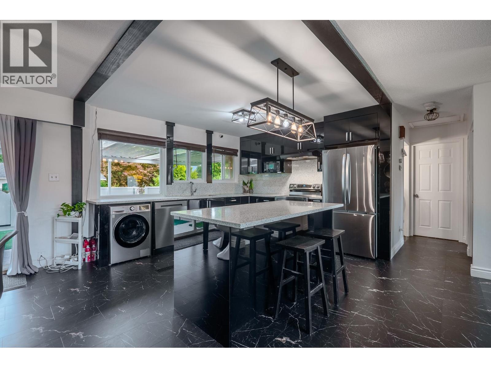 1121 Prairie Avenue, Port Coquitlam, British Columbia  V3B 1S7 - Photo 4 - R3162394