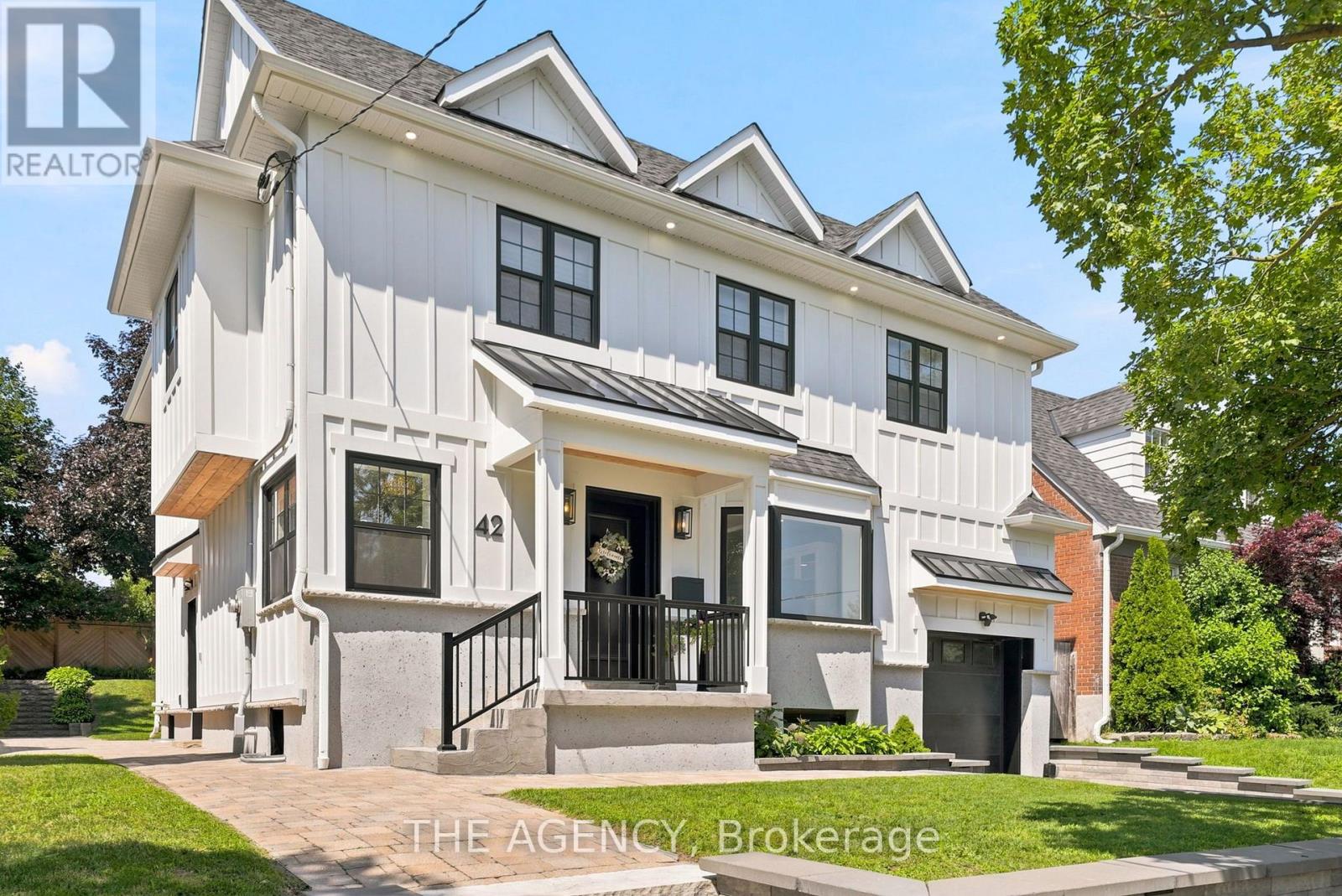 42 BERL AVENUE, Toronto, Ontario