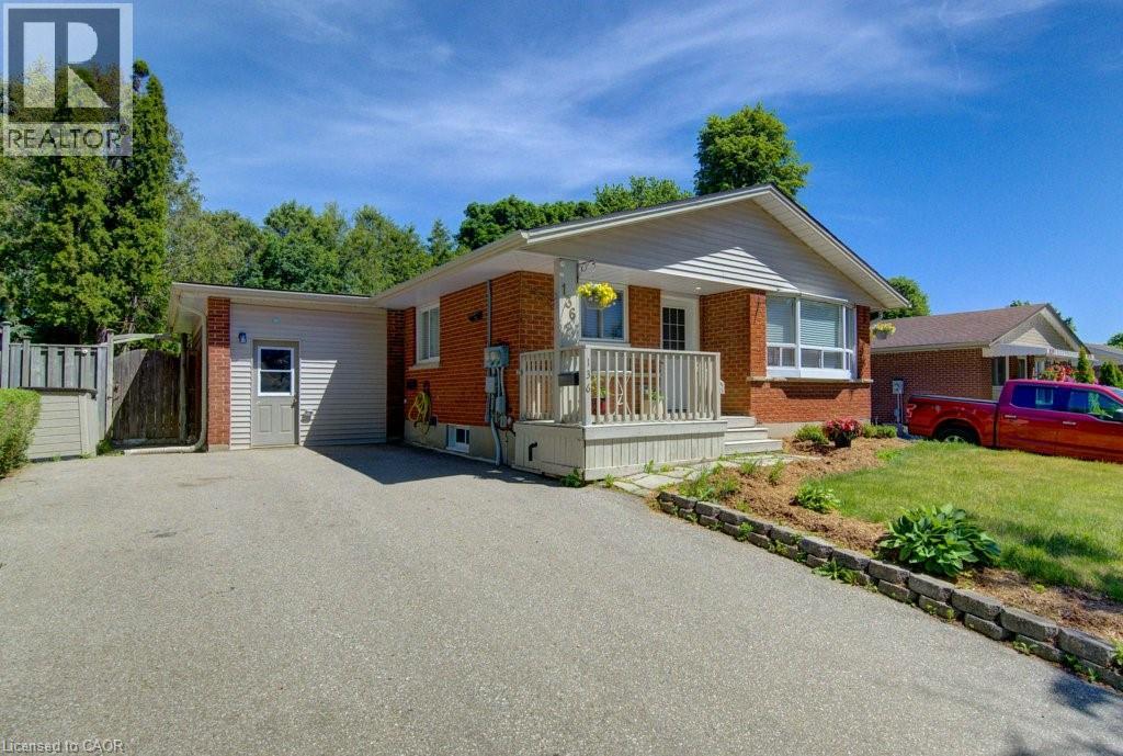 136 DUNSMERE Drive, Kitchener, Ontario