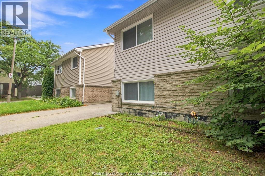 1229 Arncliffe Place, Windsor, Ontario   - Photo 2 - 26021873