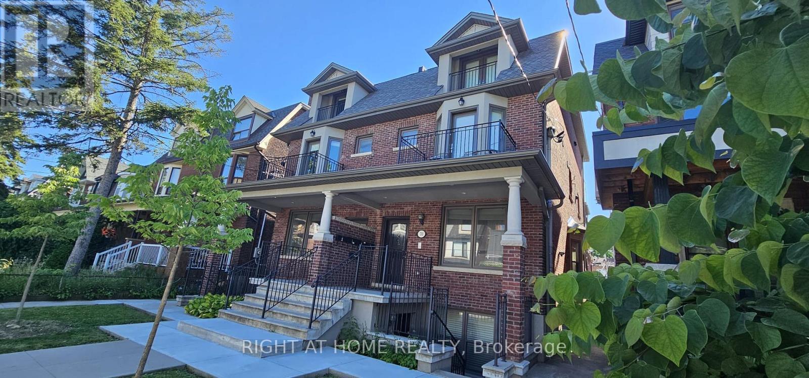 730 Shaw Street, Toronto, Ontario  M6G 3L7 - Photo 4 - C13749978