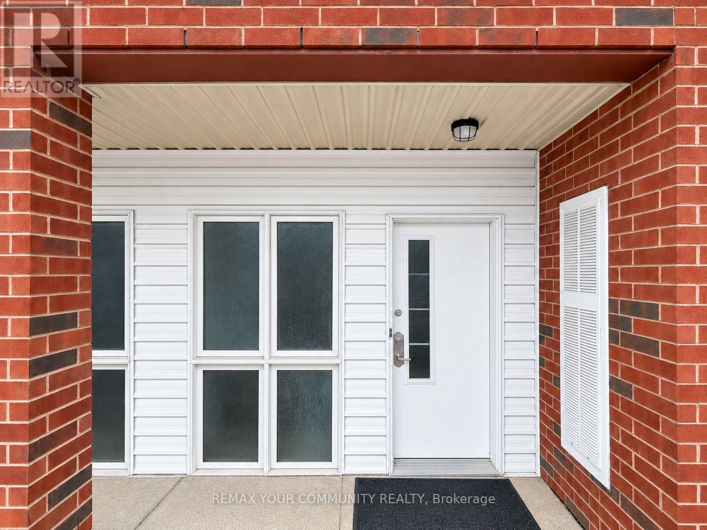 102 - 1 Center Street W, Richmond Hill, Ontario  L4C 3P3 - Photo 2 - N13729190