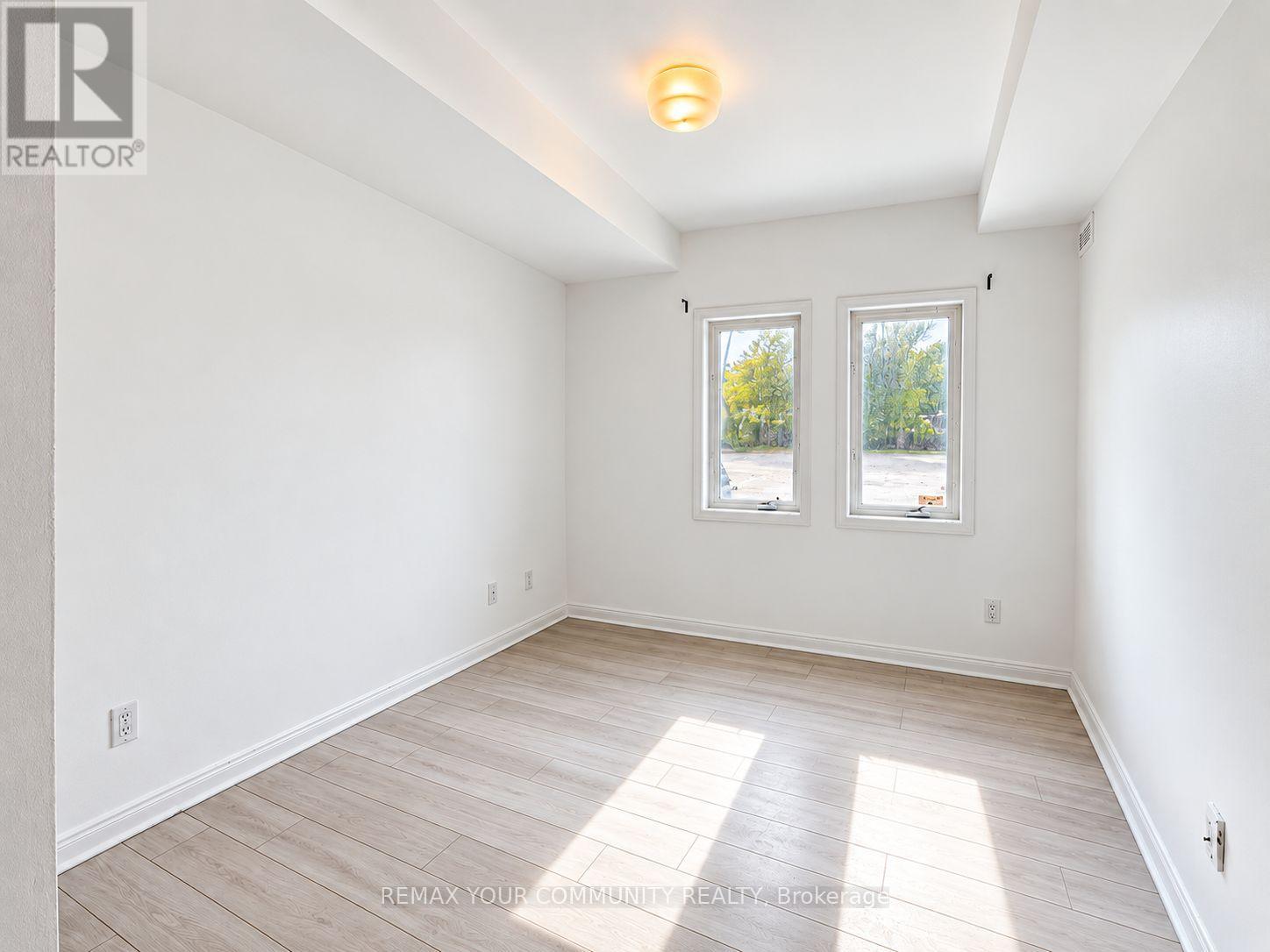102 - 1 Center Street W, Richmond Hill, Ontario  L4C 3P3 - Photo 8 - N13729190