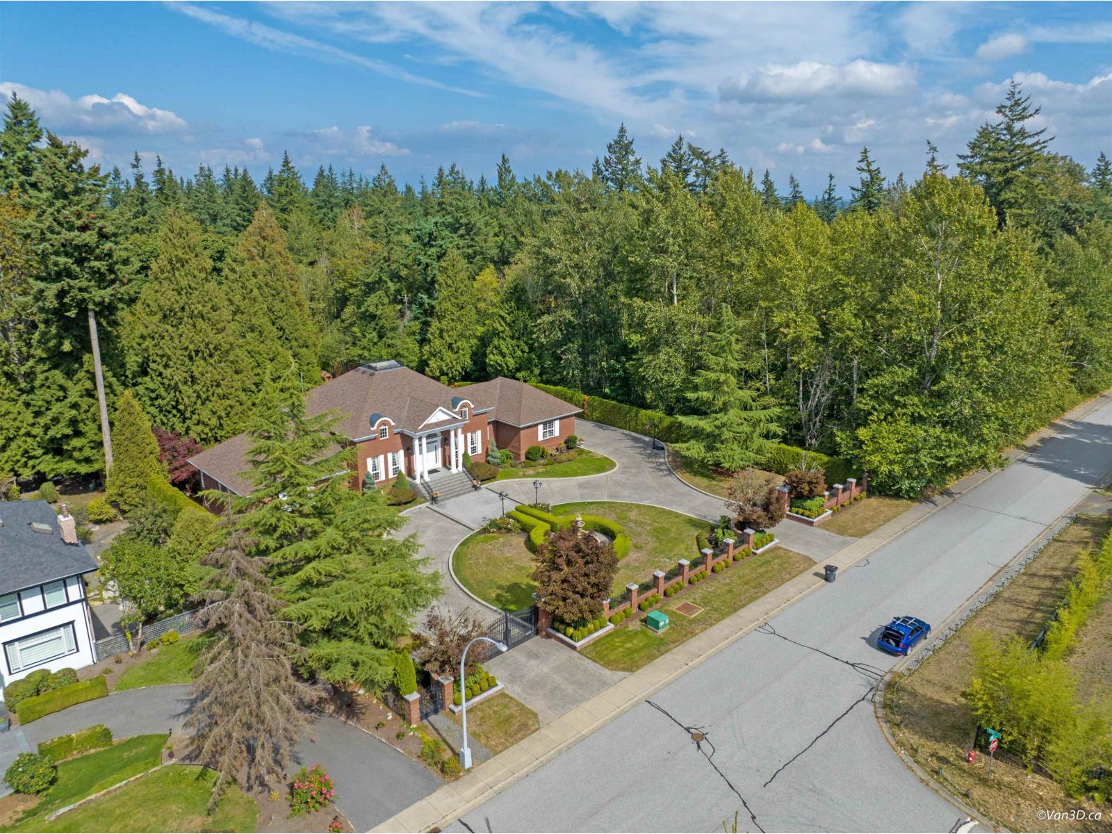 17007 28 Avenue, Surrey, British Columbia  V3Z 9W8 - Photo 2 - R3162561