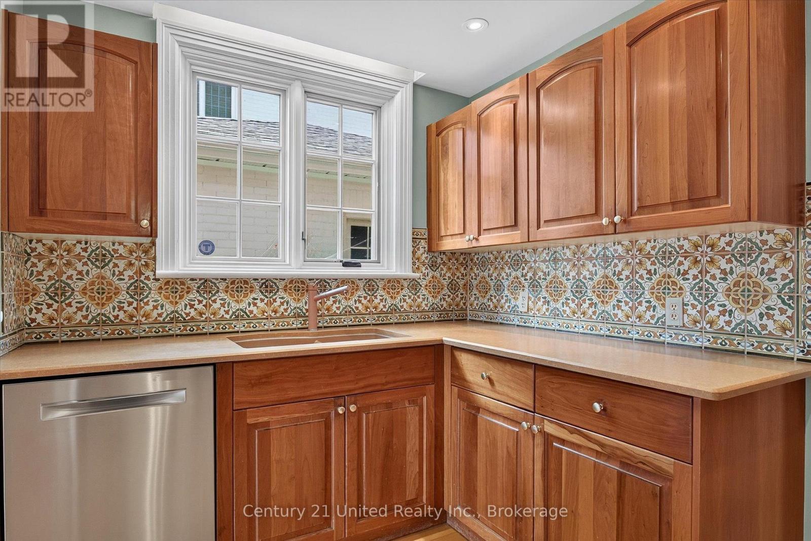 627 Gilmour Street, Peterborough, Ontario  K9J 4T9 - Photo 8 - X13756664