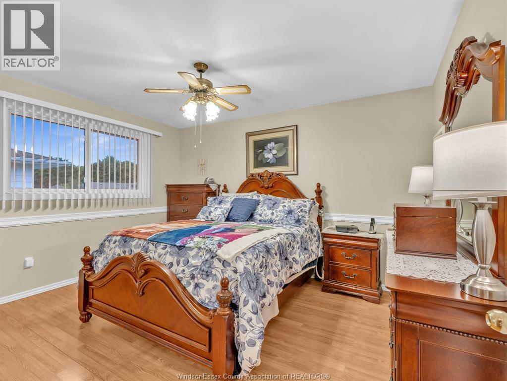 9975 Holly Crescent, Windsor, Ontario  N8R 1Y6 - Photo 20 - 26021735