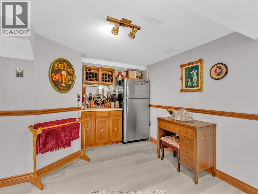 9975 Holly Crescent, Windsor, Ontario  N8R 1Y6 - Photo 31 - 26021735