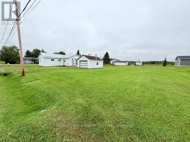6 St Joseph Street, Opasatika, Ontario  P0L 1Z0 - Photo 3 - T13756674