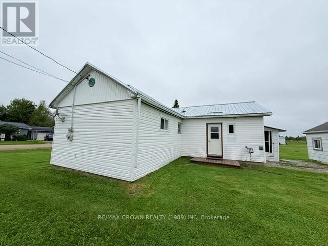 6 St Joseph Street, Opasatika, Ontario  P0L 1Z0 - Photo 9 - T13756674
